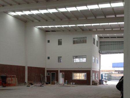 Centro de bodegas y oficinas Lautaro 3 1