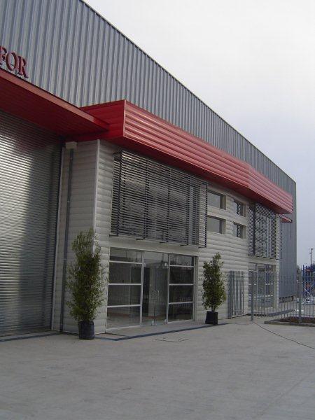 Centro de bodegas y oficinas Lautaro 4 1