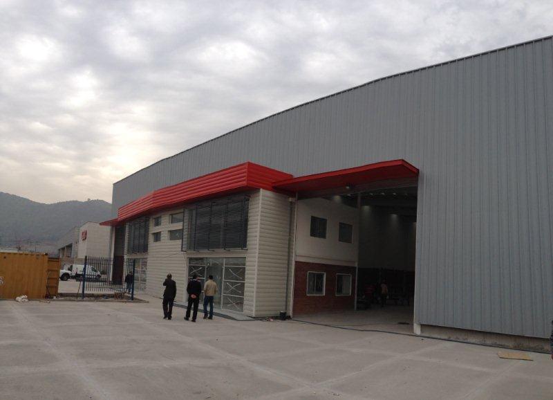 Centro de bodegas y oficinas Lautaro 6