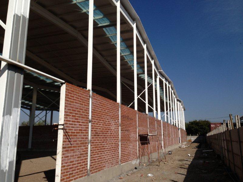 Centro de bodegas y oficinas Los Libertadores 2