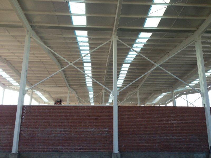 Centro de bodegas y oficinas Los Libertadores 5