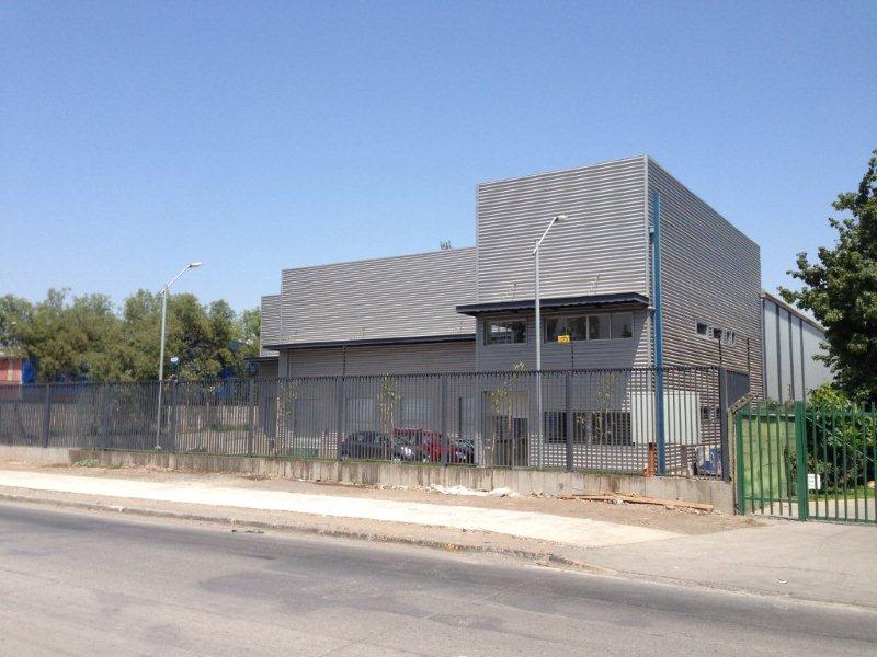 Luco Arquitectos - Centro Logístico calle Aeropuerto