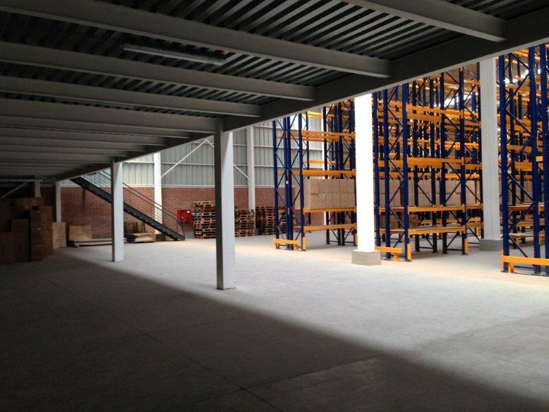 Centro Logistico calle Aeropuerto 4