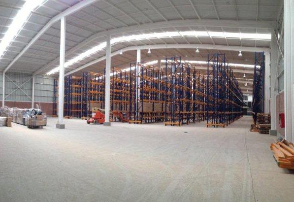 Centro Logistico calle Aeropuerto 6